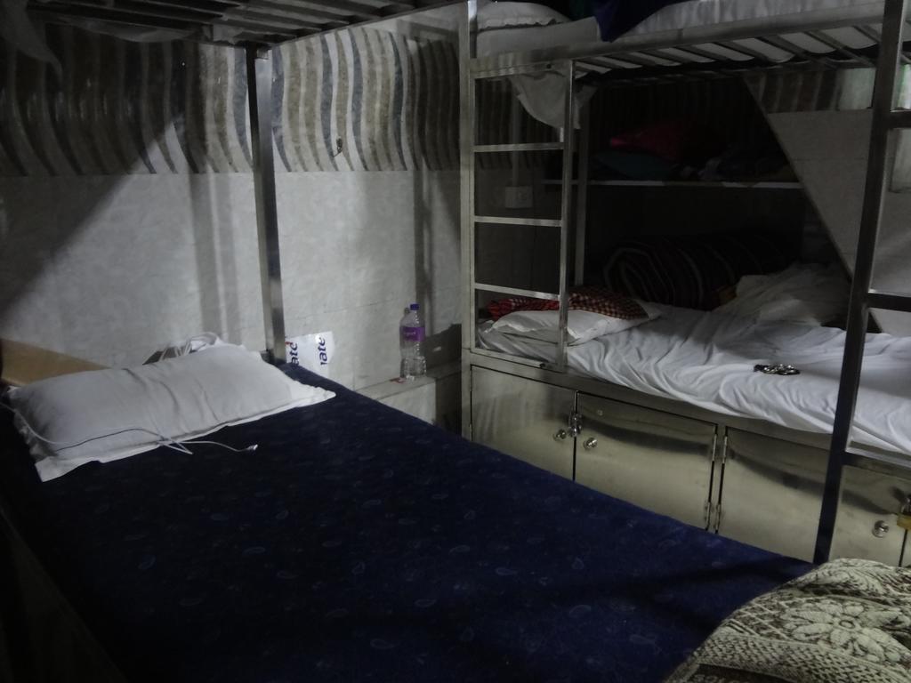 Aashiyana Dormitory Mumbai Exterior foto